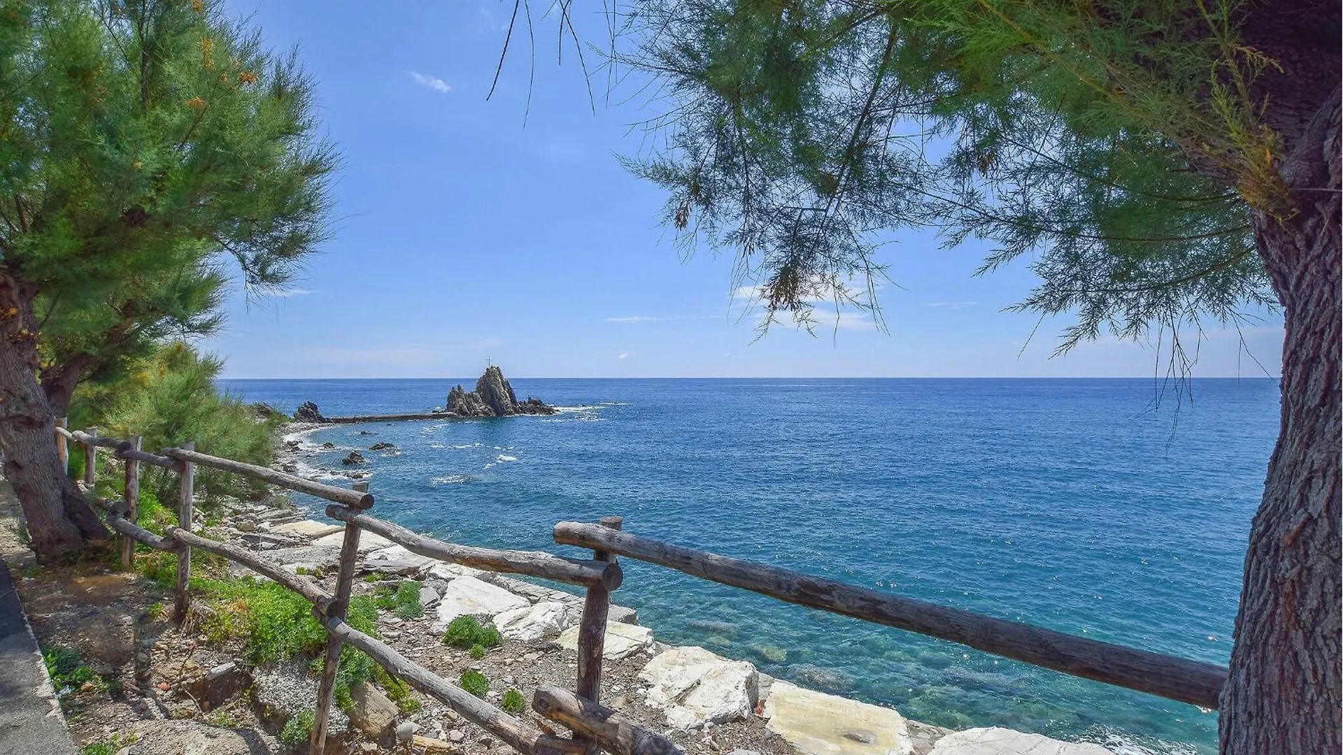 2 Bedroom Cozy Home In Deiva Marina İtalya